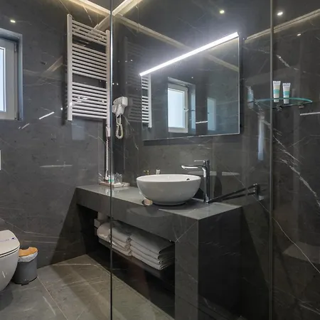 Luxury Lavie Guest house