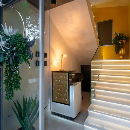 Luxury Lavie Guest house