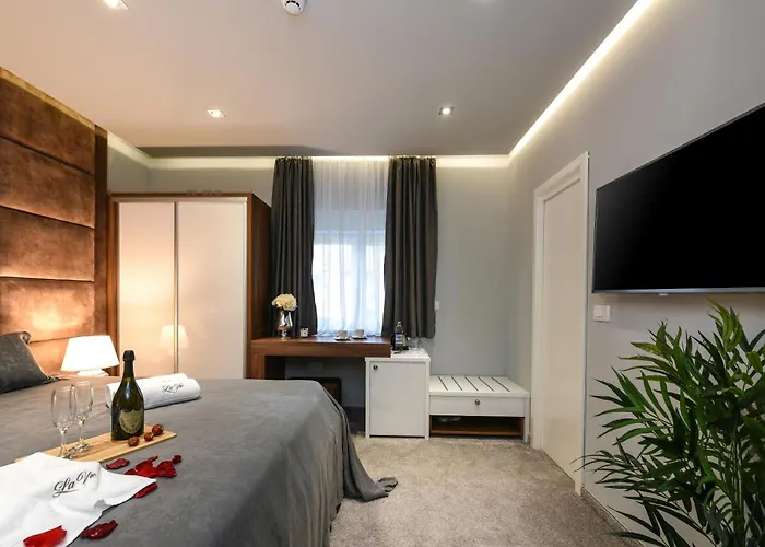 Luxury Lavie